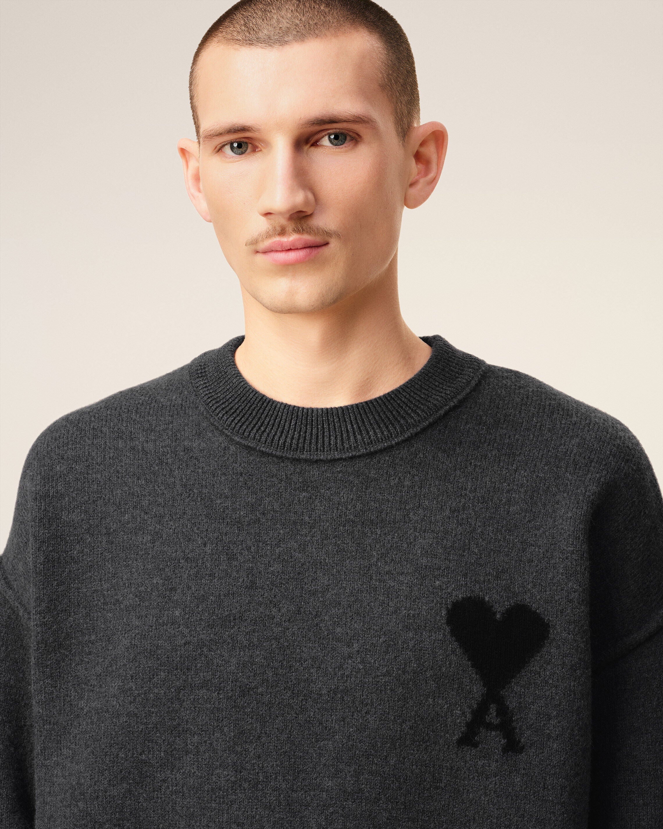 Pull Gris Col Rond Ami De Coeur En Laine